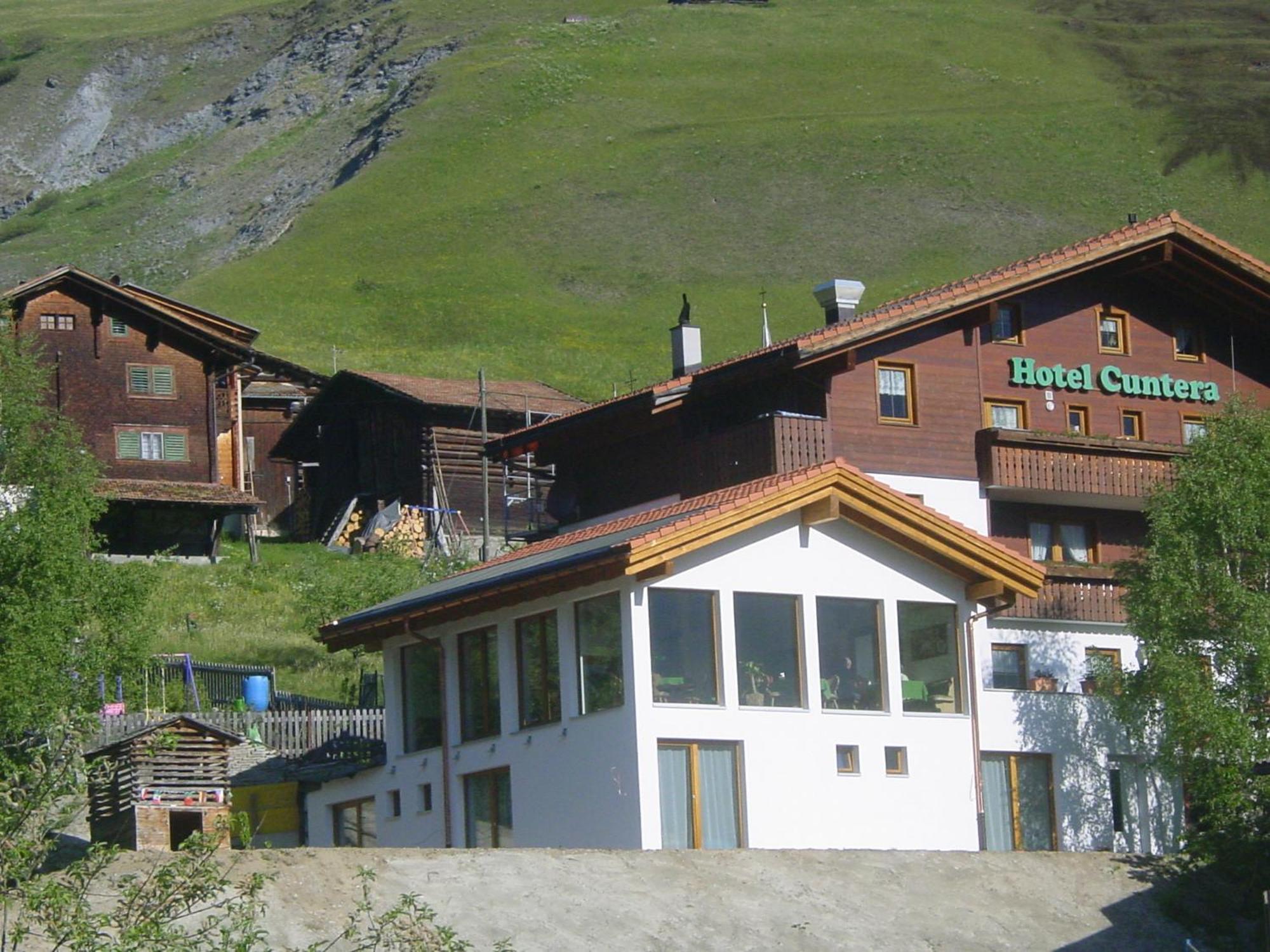 Hotel Cuntera Curaglia エクステリア 写真