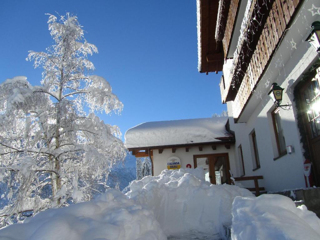 Hotel Cuntera Curaglia エクステリア 写真