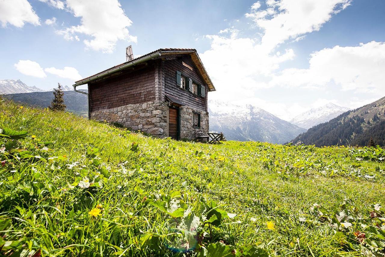 Hotel Cuntera Curaglia エクステリア 写真